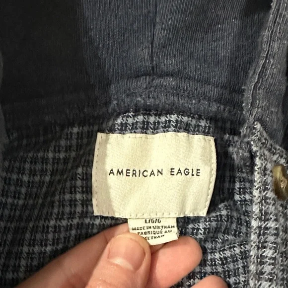 American Eagle Navy Plaid Hooded Flannel size Large - Picture 2 of 4
